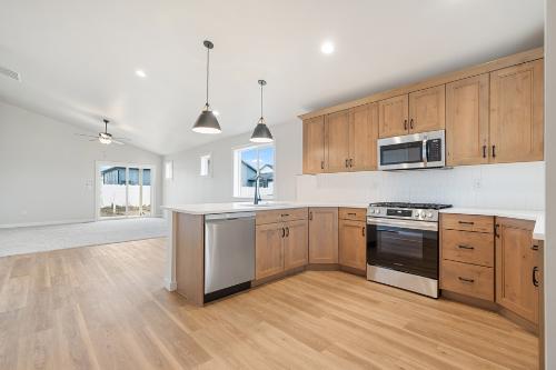 The Ashton: 1,288 Square Feet That Give You More Than You Expect