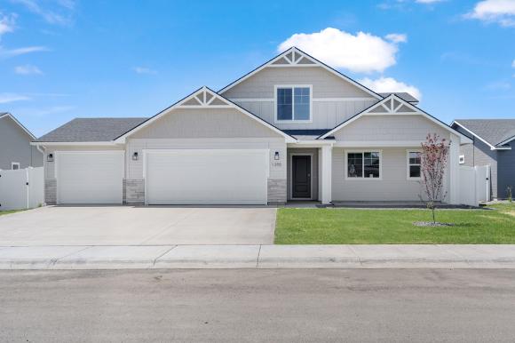 Quick Move-In: Lewiston with Bonus Quick Move-In: Lewiston with Bonus